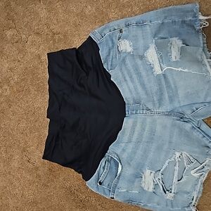 Maternity short